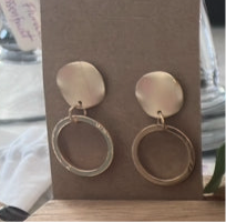 EARRINGS - stud circles